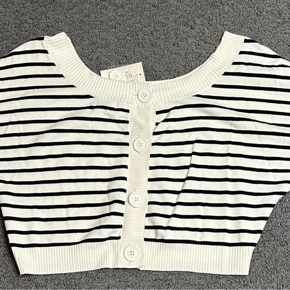 Vintage Guess Black White Striped Back Button Sweater Medium New - Picture 2 of 2